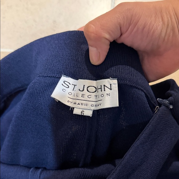 St. John Collection Deep Blue Garment - Picture 2 of 4